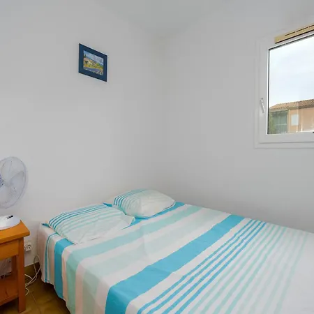 Beautiful In By Beach Apartment
